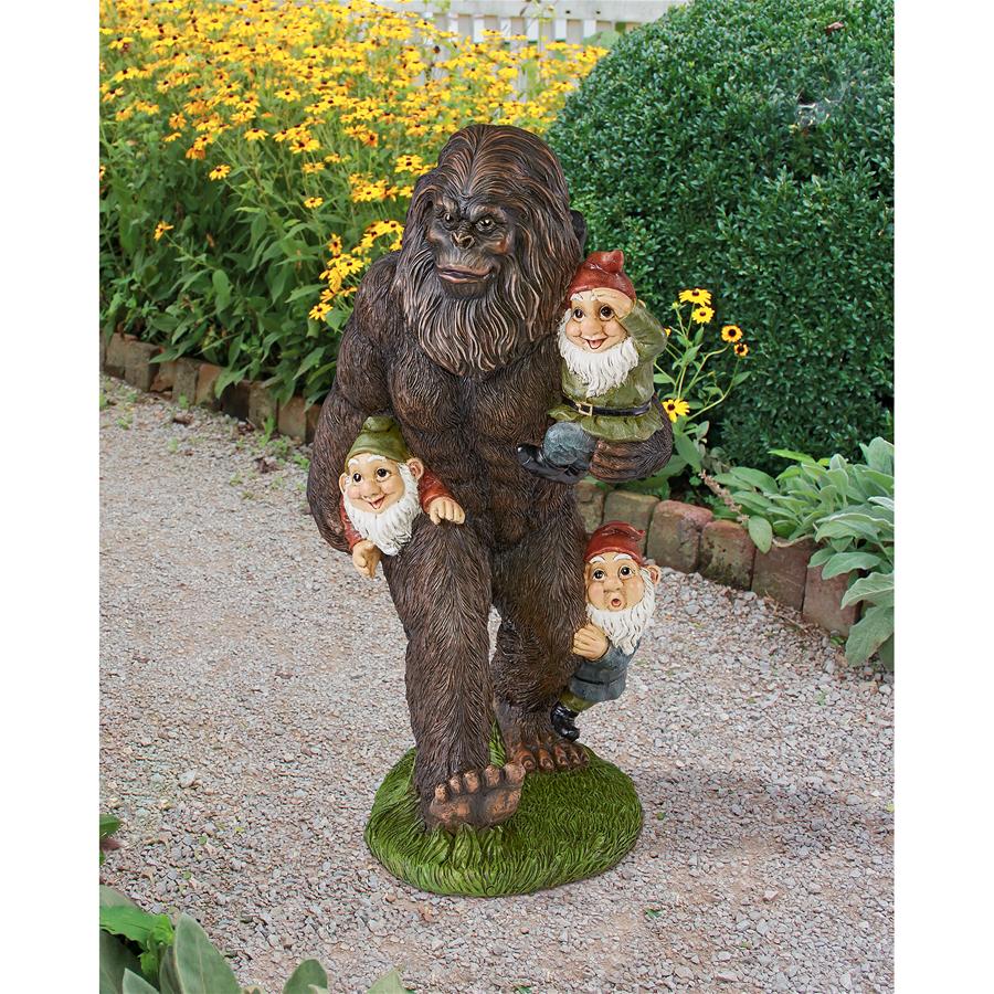 Schlepping the Garden Gnomes Bigfoot Statue, Item#QM16042